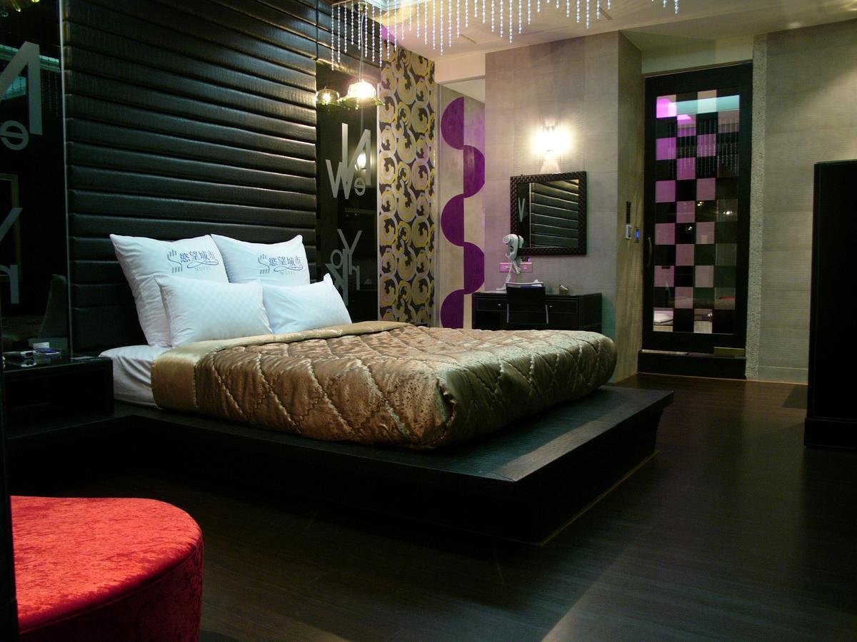Sexy City Motel Тайнань Экстерьер фото