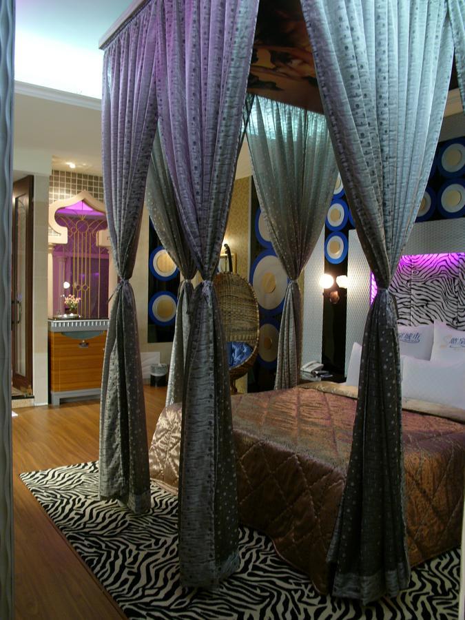 Sexy City Motel Тайнань Экстерьер фото
